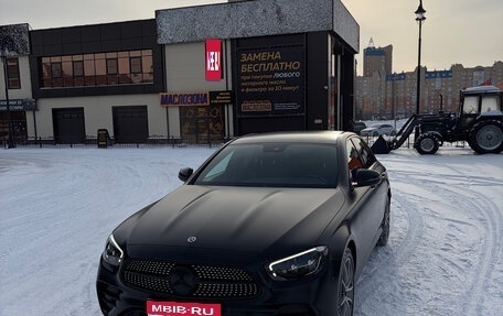 Mercedes-Benz E-Класс, 2022 год, 5 500 000 рублей, 1 фотография