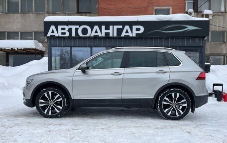 Volkswagen Tiguan II, 2019 год, 2 199 900 рублей, 1 фотография