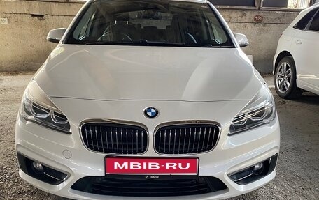 BMW 2 серия Active Tourer F45, 2017 год, 1 500 000 рублей, 1 фотография
