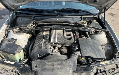 BMW 3 серия, 2002 год, 750 000 рублей, 16 фотография