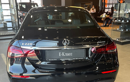 Mercedes-Benz E-Класс, 2022 год, 5 500 000 рублей, 16 фотография