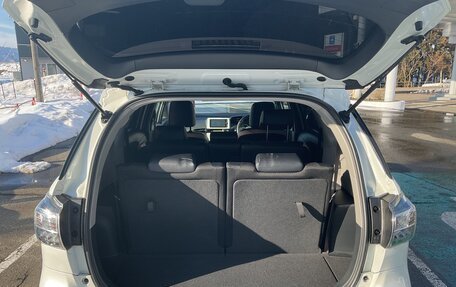 Toyota Wish II, 2017 год, 1 184 000 рублей, 12 фотография