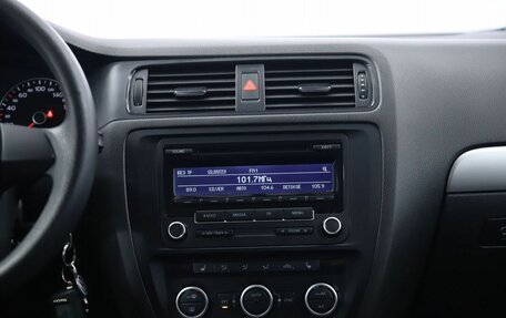 Volkswagen Jetta VI, 2012 год, 899 000 рублей, 13 фотография