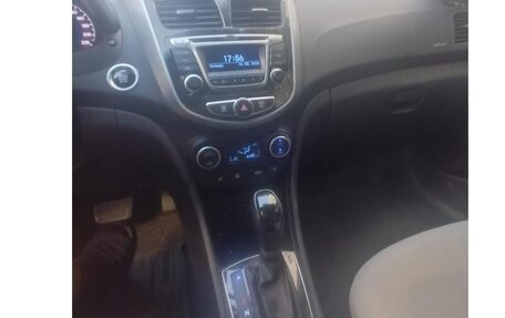 Hyundai Solaris II рестайлинг, 2015 год, 963 000 рублей, 3 фотография