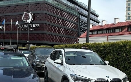 BMW X1, 2018 год, 2 400 000 рублей, 14 фотография