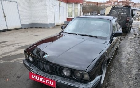 BMW 5 серия, 1990 год, 380 000 рублей, 4 фотография