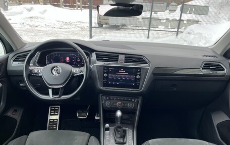 Volkswagen Tiguan II, 2019 год, 2 199 900 рублей, 13 фотография