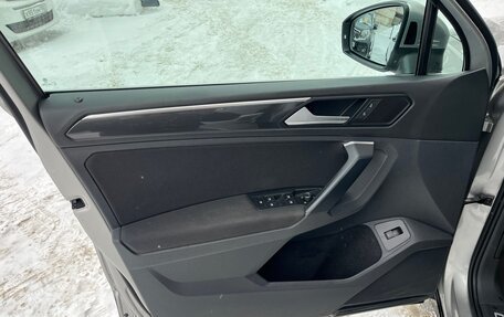 Volkswagen Tiguan II, 2019 год, 2 199 900 рублей, 15 фотография