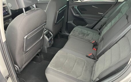 Volkswagen Tiguan II, 2019 год, 2 199 900 рублей, 17 фотография