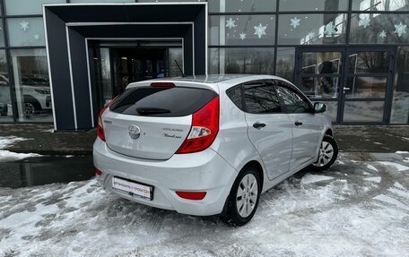 Hyundai Solaris II рестайлинг, 2012 год, 700 000 рублей, 7 фотография