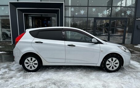 Hyundai Solaris II рестайлинг, 2012 год, 700 000 рублей, 8 фотография