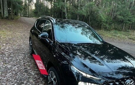 Hyundai Santa Fe IV, 2022 год, 4 000 000 рублей, 1 фотография