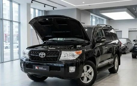 Toyota Land Cruiser 200, 2014 год, 3 459 000 рублей, 3 фотография