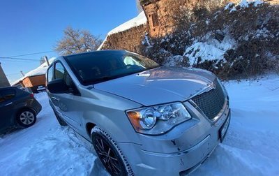 Chrysler Town & Country V рестайлинг, 2008 год, 853 000 рублей, 1 фотография