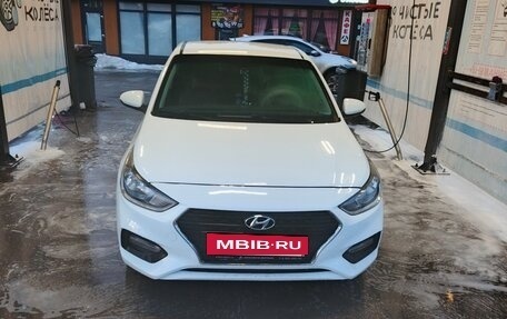 Hyundai Solaris II рестайлинг, 2018 год, 1 150 000 рублей, 2 фотография