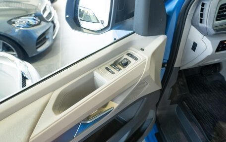 Volkswagen Multivan, 2023 год, 4 700 000 рублей, 4 фотография