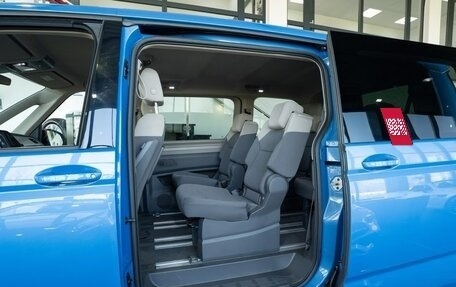 Volkswagen Multivan, 2023 год, 4 700 000 рублей, 6 фотография