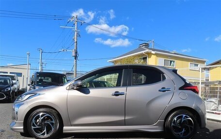 Toyota Yaris, 2021 год, 1 097 000 рублей, 2 фотография