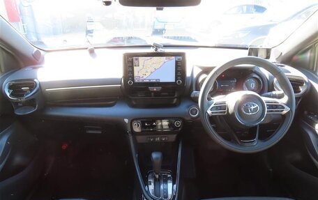 Toyota Yaris, 2021 год, 1 097 000 рублей, 5 фотография