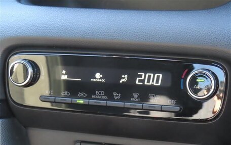 Toyota Yaris, 2021 год, 1 097 000 рублей, 11 фотография