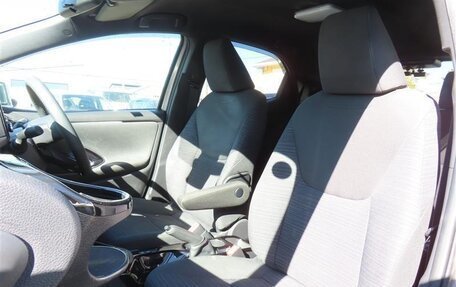 Toyota Yaris, 2021 год, 1 097 000 рублей, 14 фотография