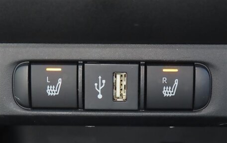 Toyota Yaris, 2021 год, 1 097 000 рублей, 8 фотография