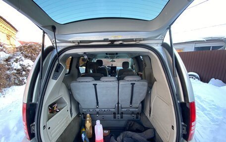 Chrysler Town & Country V рестайлинг, 2008 год, 853 000 рублей, 11 фотография