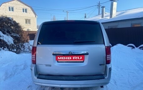 Chrysler Town & Country V рестайлинг, 2008 год, 853 000 рублей, 6 фотография