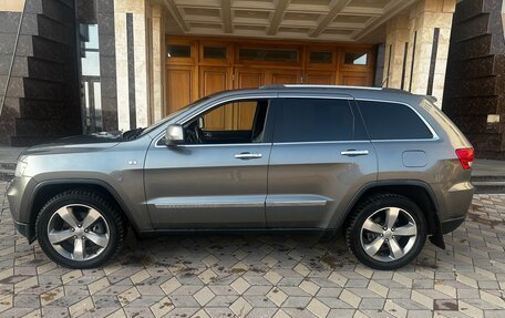 Jeep Grand Cherokee, 2011 год, 1 690 000 рублей, 3 фотография