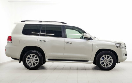 Toyota Land Cruiser 200, 2020 год, 7 270 000 рублей, 4 фотография