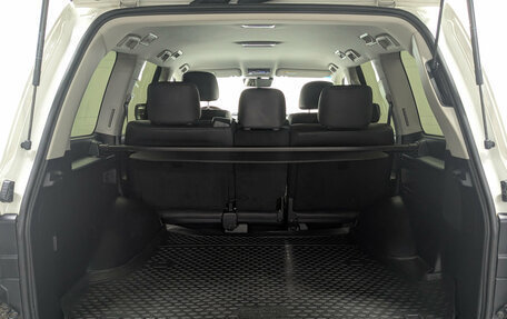 Toyota Land Cruiser 200, 2020 год, 7 270 000 рублей, 10 фотография