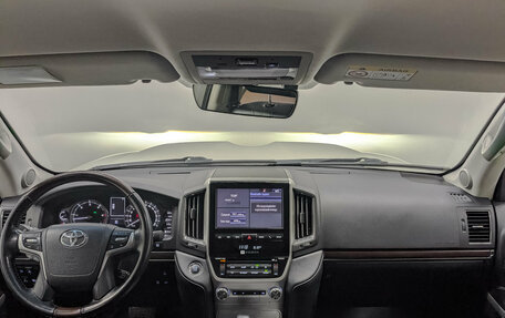 Toyota Land Cruiser 200, 2020 год, 7 270 000 рублей, 14 фотография