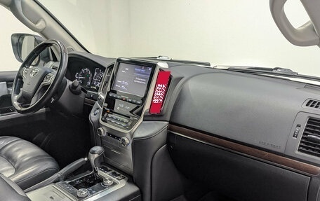 Toyota Land Cruiser 200, 2020 год, 7 270 000 рублей, 13 фотография