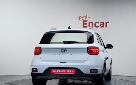 Hyundai Venue I, 2022 год, 1 643 000 рублей, 4 фотография