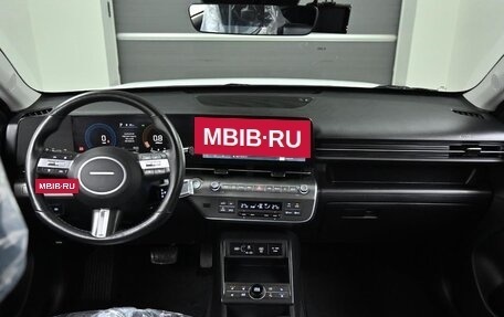 Hyundai Kona, 2023 год, 2 300 000 рублей, 5 фотография