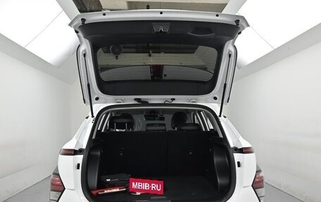 Hyundai Kona, 2023 год, 2 300 000 рублей, 15 фотография