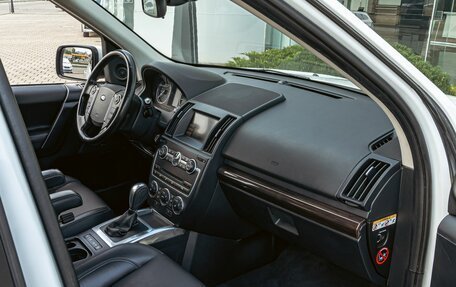 Land Rover Freelander II рестайлинг 2, 2012 год, 1 095 000 рублей, 18 фотография