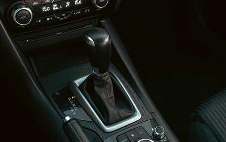 Mazda 3, 2017 год, 1 295 000 рублей, 17 фотография