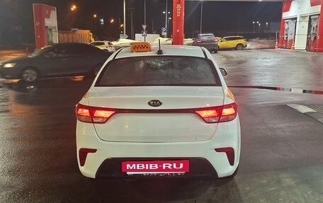 KIA Rio IV, 2018 год, 833 000 рублей, 6 фотография