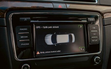 Skoda Superb III рестайлинг, 2013 год, 1 095 000 рублей, 14 фотография