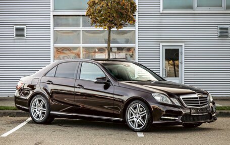 Mercedes-Benz E-Класс, 2012 год, 1 155 000 рублей, 3 фотография