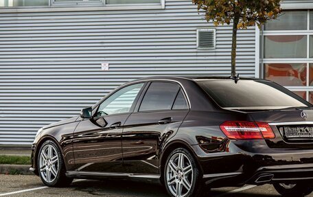 Mercedes-Benz E-Класс, 2012 год, 1 155 000 рублей, 9 фотография