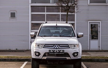 Mitsubishi Pajero Sport II рестайлинг, 2015 год, 1 495 000 рублей, 2 фотография