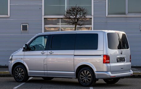 Volkswagen Multivan T5, 2012 год, 2 245 000 рублей, 4 фотография