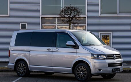 Volkswagen Multivan T5, 2012 год, 2 245 000 рублей, 3 фотография