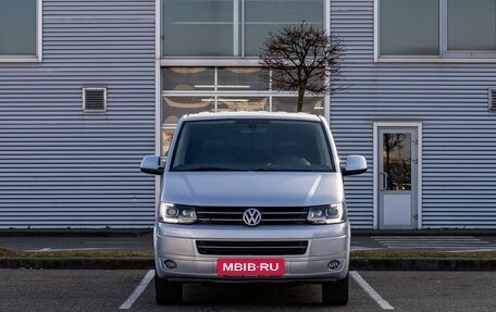 Volkswagen Multivan T5, 2012 год, 2 245 000 рублей, 2 фотография