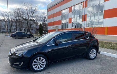Opel Astra J, 2015 год, 890 000 рублей, 3 фотография