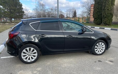 Opel Astra J, 2015 год, 890 000 рублей, 6 фотография