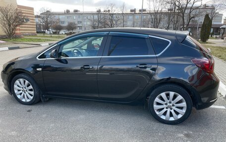 Opel Astra J, 2015 год, 890 000 рублей, 10 фотография