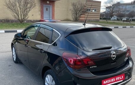 Opel Astra J, 2015 год, 890 000 рублей, 4 фотография